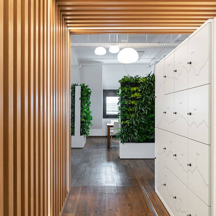 NK_21_0558_10_700pixel