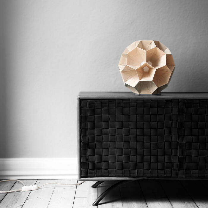 Naturpapierleuchte-roll-ins-gruene-bernd-goertz-design_04_15_700pixelTRArlgdFGa668