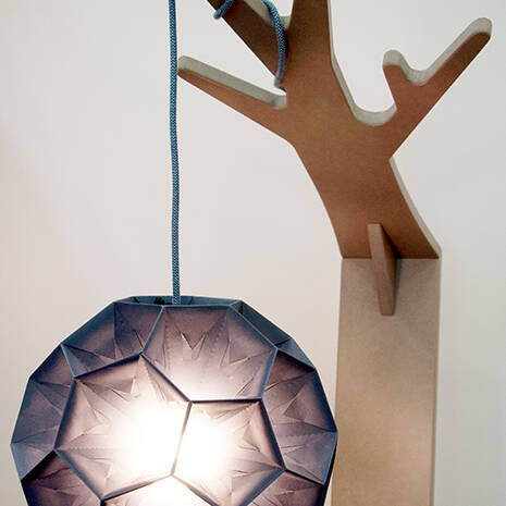 Naturpapierleuchte-roll-ins-gruene-bernd-goertz-design_06_700pixelbRGGTnnikikBS