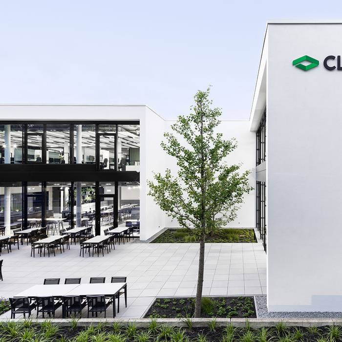 Neubau-Vertriebszentrum-Firma-Clage-22_15_700pixel