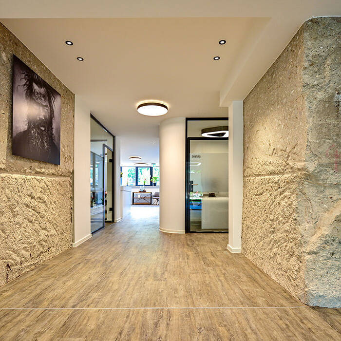 OP7_2399_10_700pixel