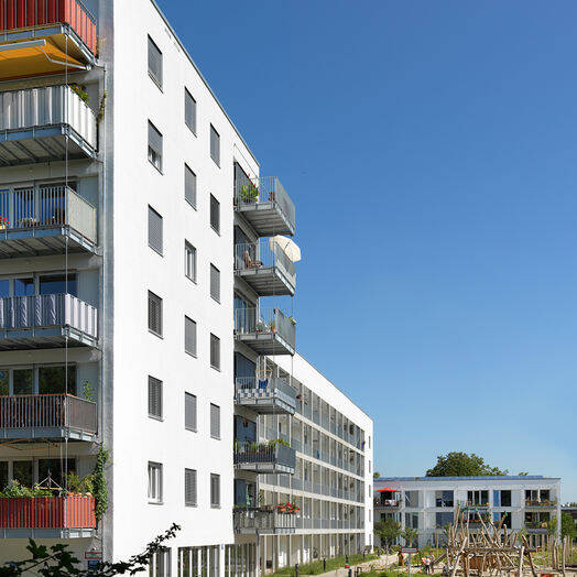 PE16W_0126_10_700pixel