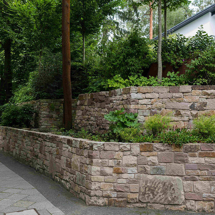 PHD_7020_HiRes_10_700pixel