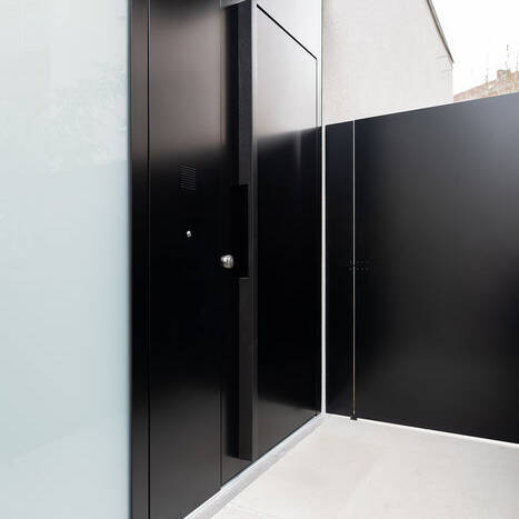 PIC03905_10_700pixel