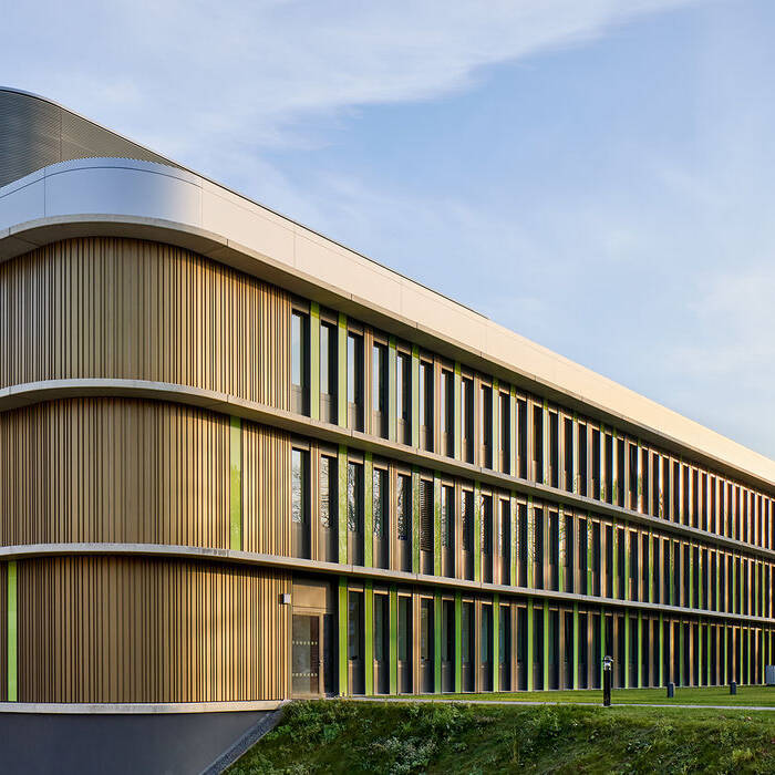 PK1026-107_19_700pixel94eJpuNl0odx9