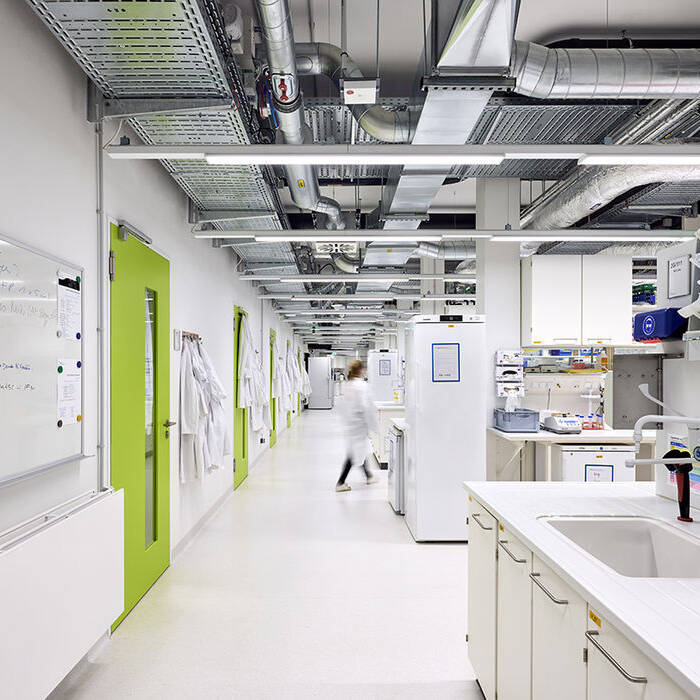 PK1026-325_10_700pixelzuZGBju1drB90