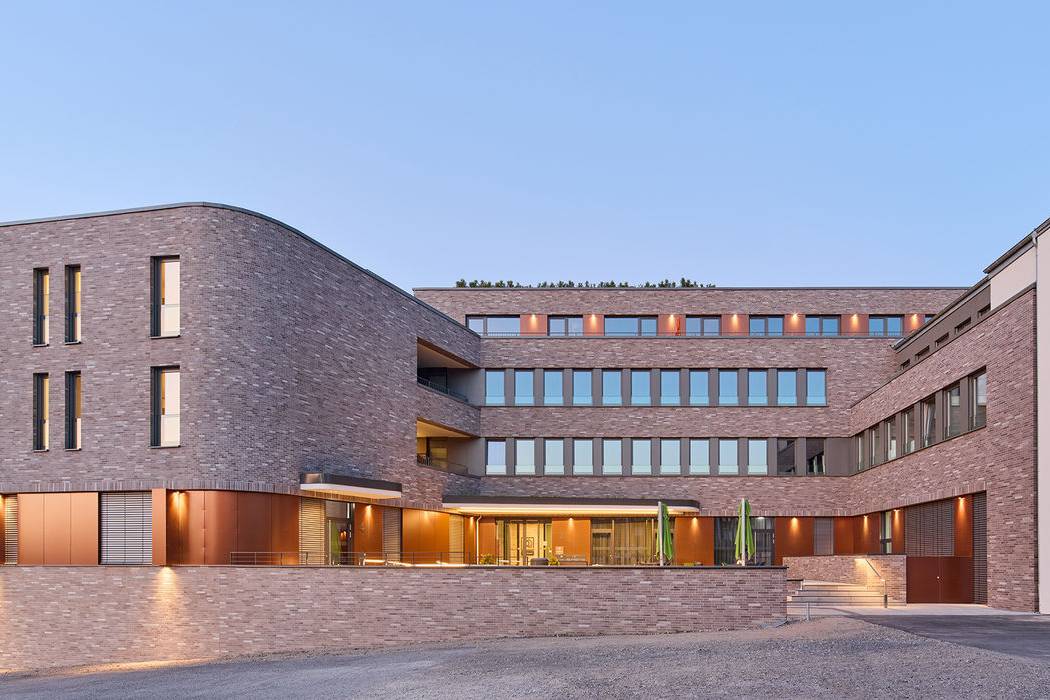 PK1075-163_19_700pixel