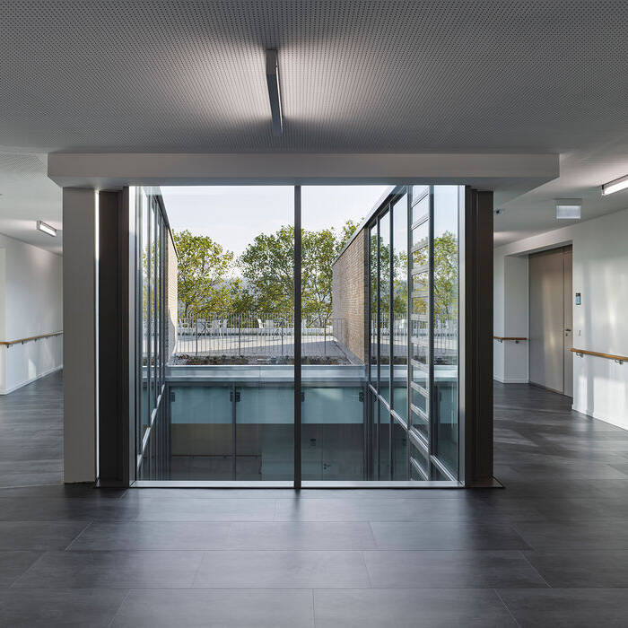 PWS_LIA_009_hr_15_700pixeloXqTiTYKVyxLz