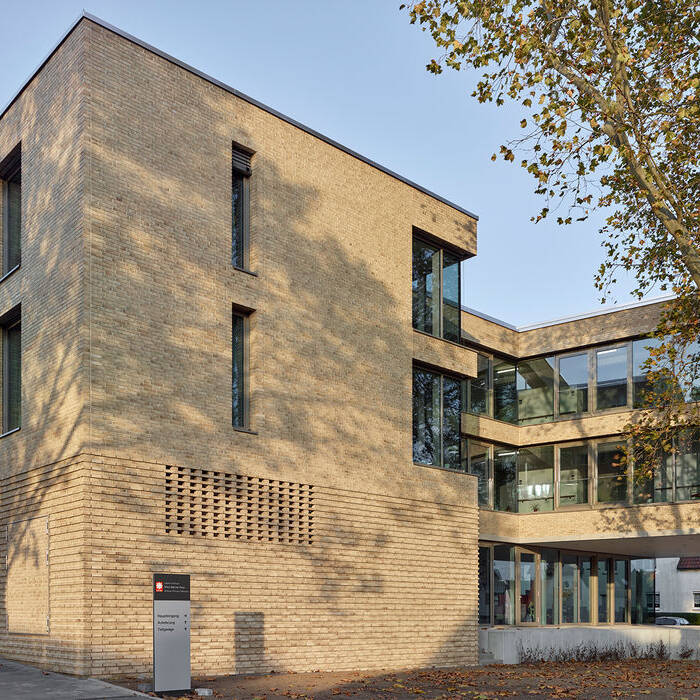 PWS_LIA_018_hr_15_700pixeljqcyelXsIHXBW