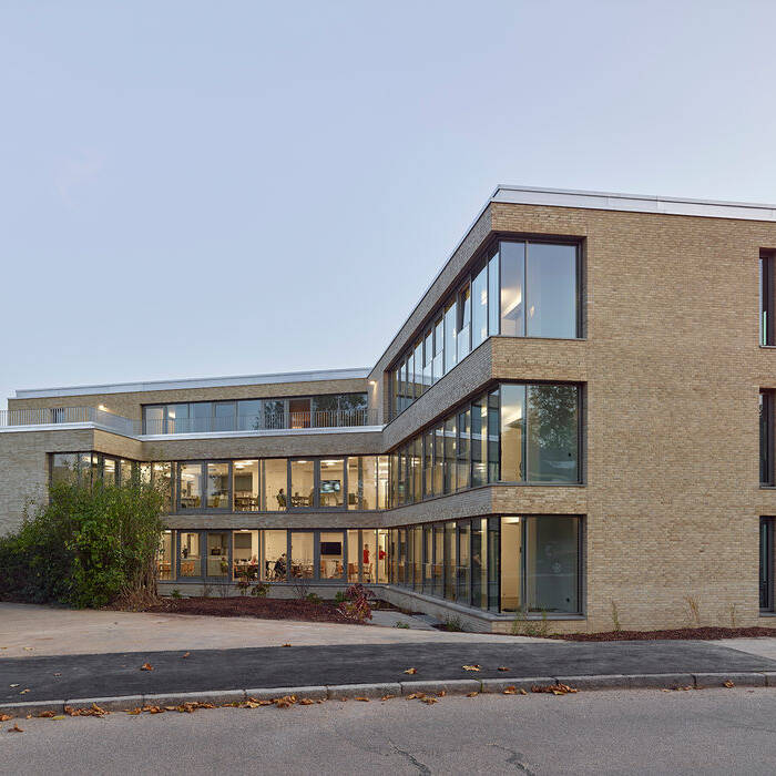 PWS_LIA_021_hr_15_700pixelGOiYdFICGJRjH