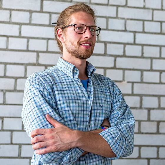 Porait_Max_design-studio-von-dieken_Komprimiert_10_700pixel