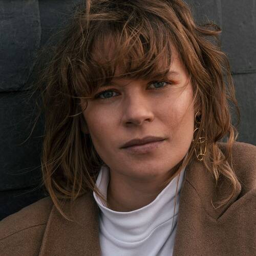 Portrait_10_700pixelguNNehdHo1w2K