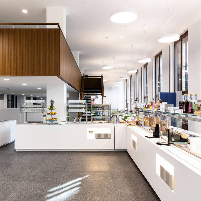 RA_KfW_Tresen_15_700pixel