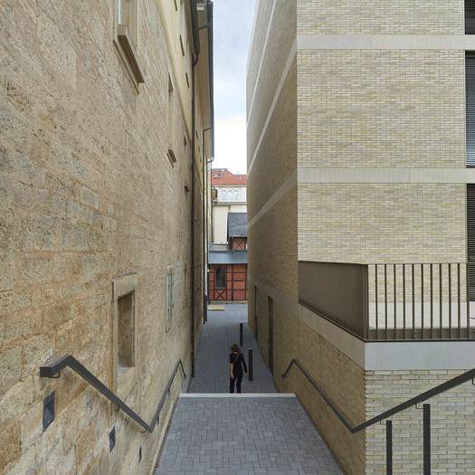 RH2738-0050_10_700pixel