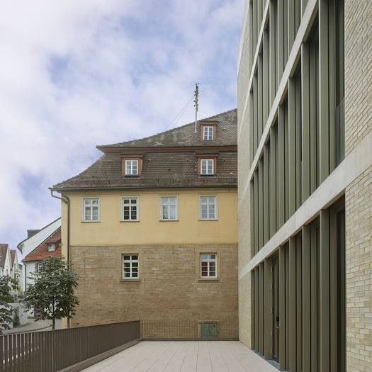 RH2738-0075_10_700pixel