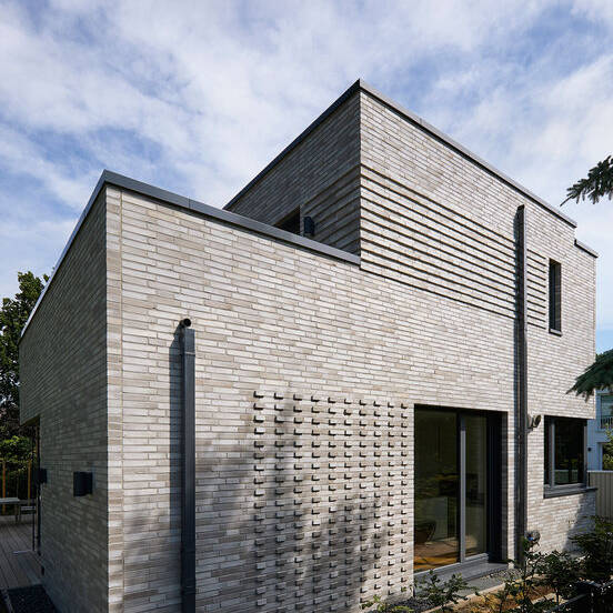 RPKDEU1_167_269_15_700pixel