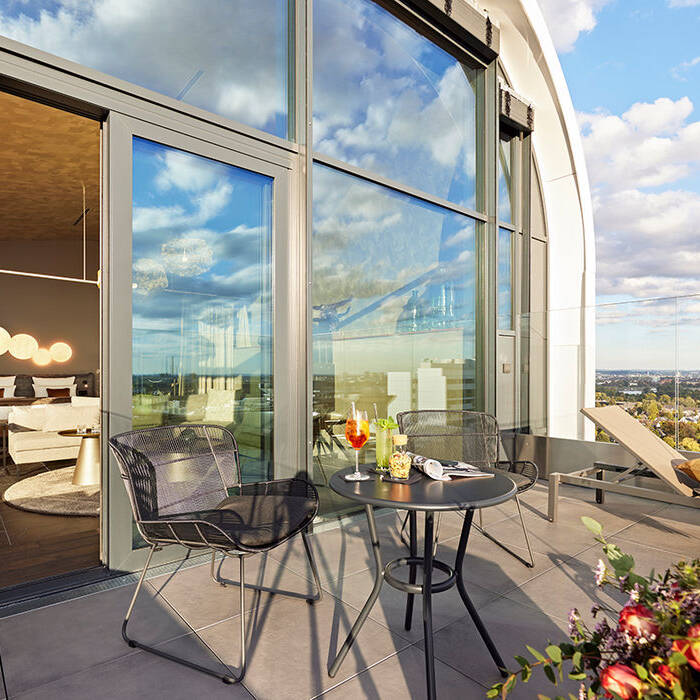 RS25605_DUSSTE_Zimmer_Suite_1918_M05_10_700pixel