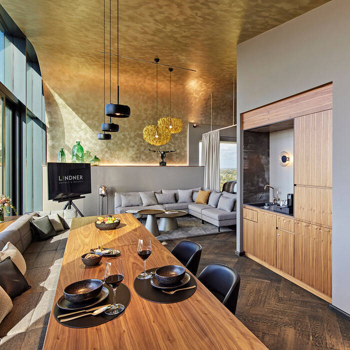 RS25614_DUSSTE_Zimmer_Suite_1919_M02B_15_700pixel