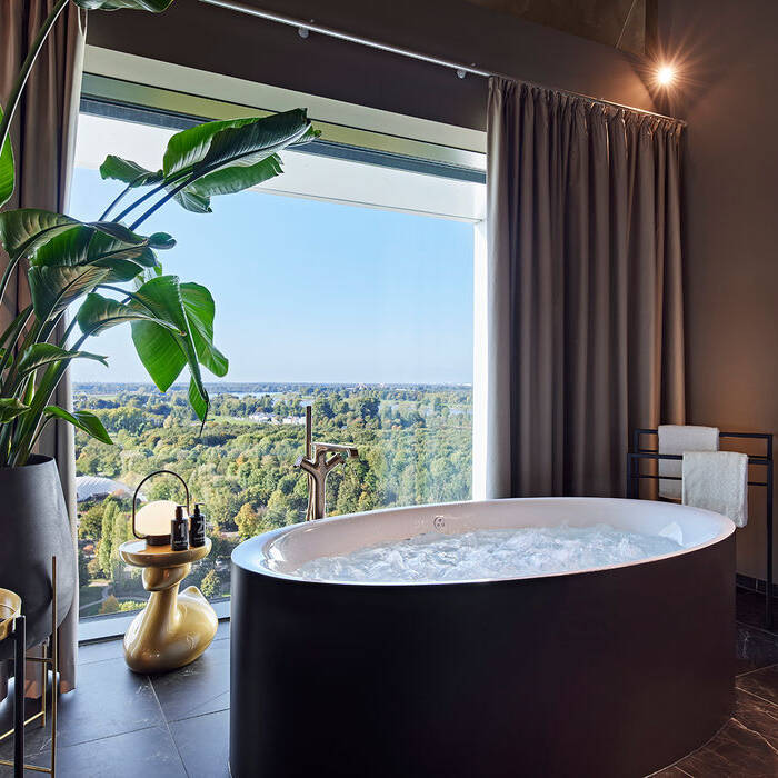 RS25623_DUSSTE_Zimmer_Suite_1919_M10_15_700pixel