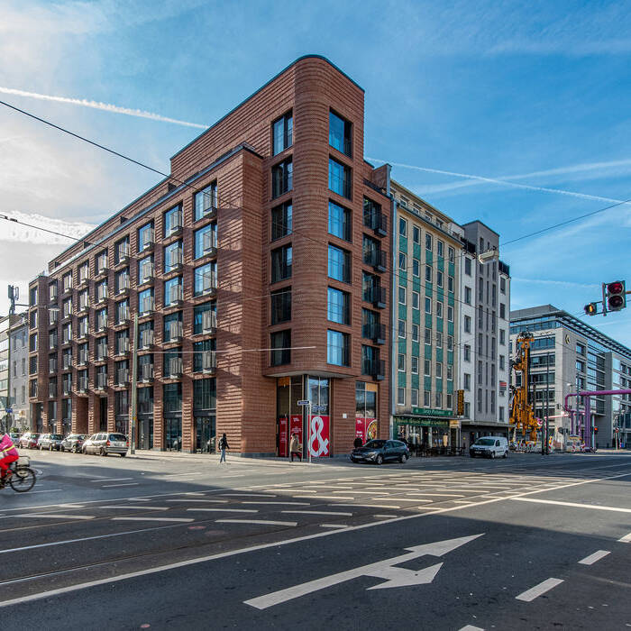 SFA_FrankfurtMainzerLandstrasse_LisaFarkas_02_19_700pixel