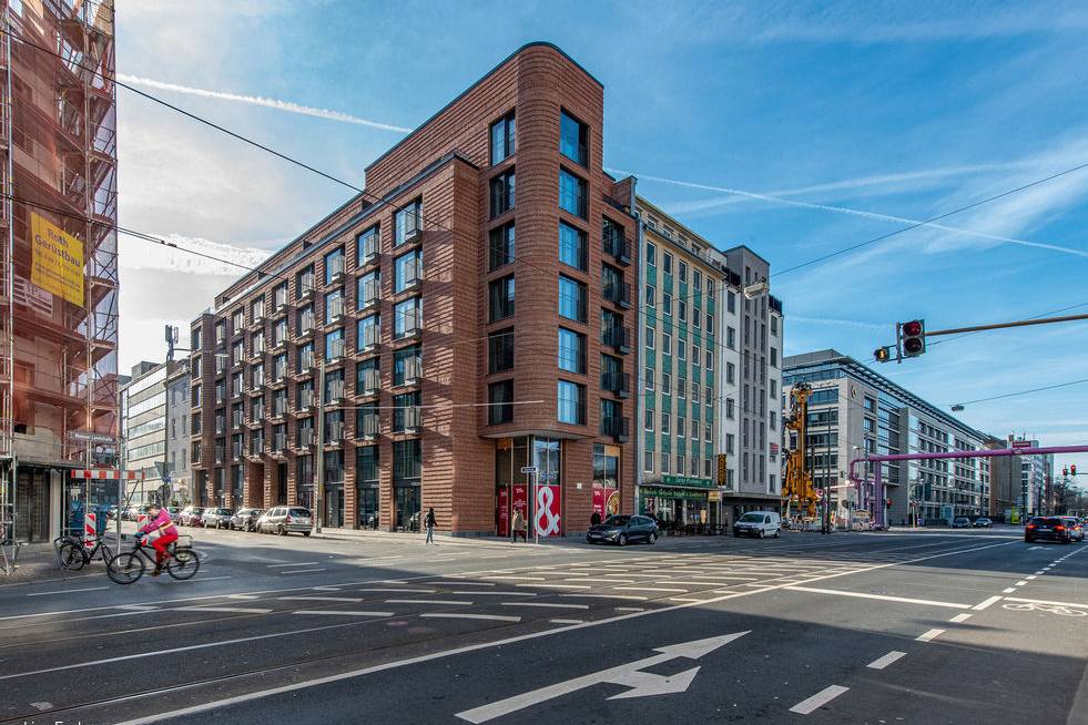 SFA_FrankfurtMainzerLandstrasse_LisaFarkas_02_19_700pixel