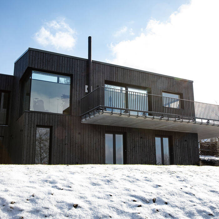 SHND0108_15_700pixel