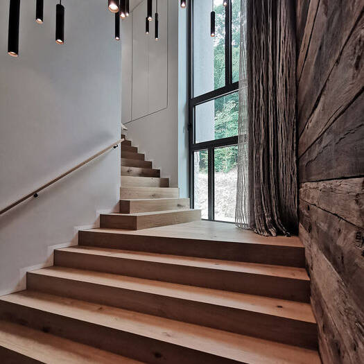 SHND0132-a_10_700pixel