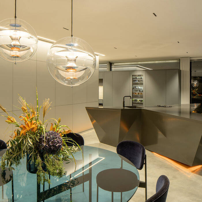 Shine-a-light-12-C-Florian-Holzherr_15_700pixel