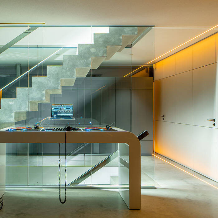 Shine-a-light-9-C-Florian-Holzherr_10_700pixel