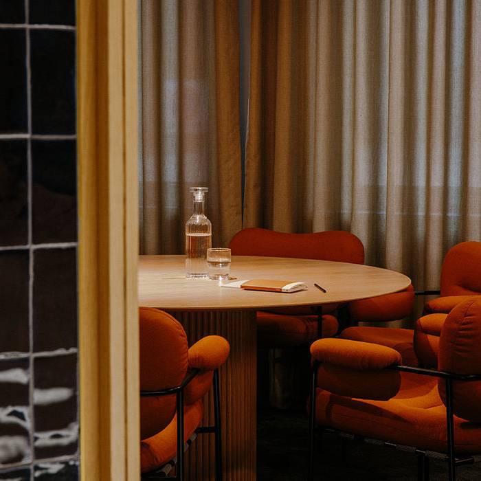 TOG_HausamDomplatz-Meeting-Room-1-_10_700pixel