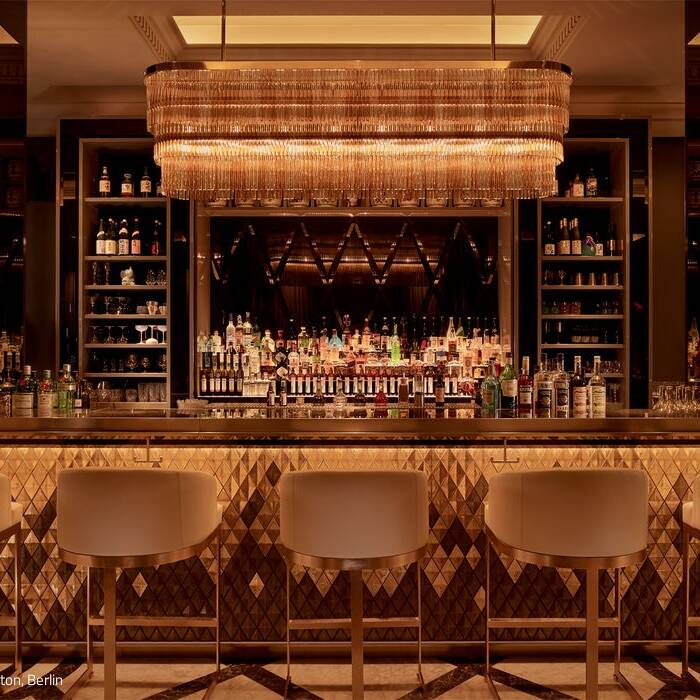 The-Ritz-Carlton_Berlin_Fragrances_6_Foto-Matthew-Shaw_15_700pixel