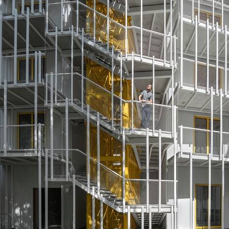 Treppenkern-Fahrstuhl-Wohnhaus-Eisberg-rundzwei-Architekten-Berlin-Foto-Gui-Rebelo-WHS66_033_10_700pixel