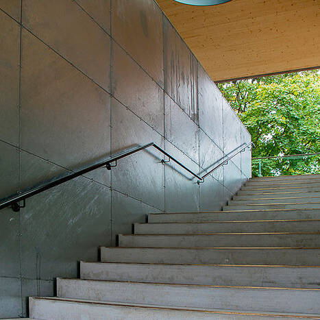 UN0611D-GNUE_Treppenaufgang-4437_S_10_700pixel