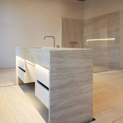 VEF_7947_f_10_700pixel