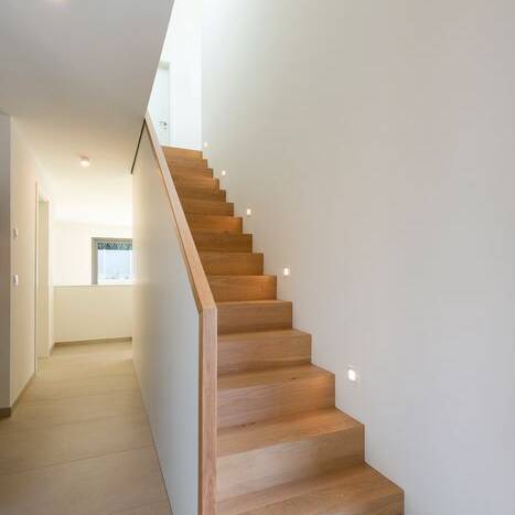 VEF_8770_f_10_700pixel