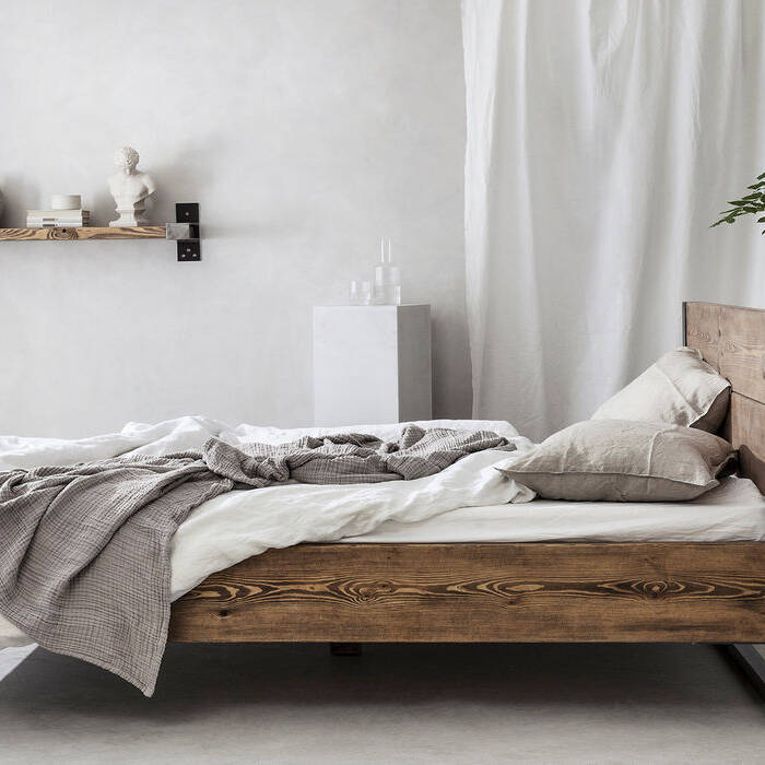 Verdon_Bett_black_B_011_05_15_700pixel