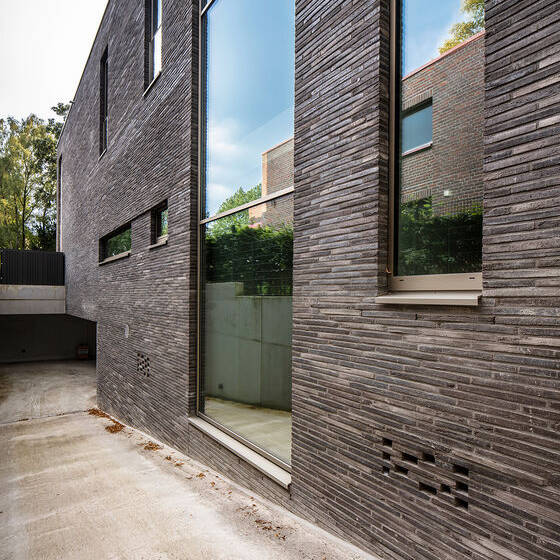 W1908P7956_10_700pixel