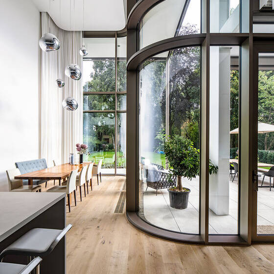 W1908P7967_10_700pixel