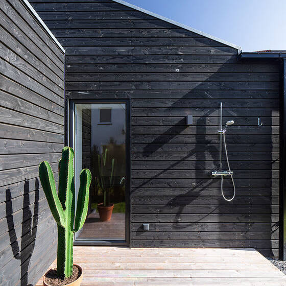 W1909C9367_10_700pixel