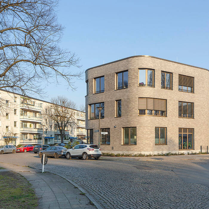 W-J_WALDOW-3_10_700pixel