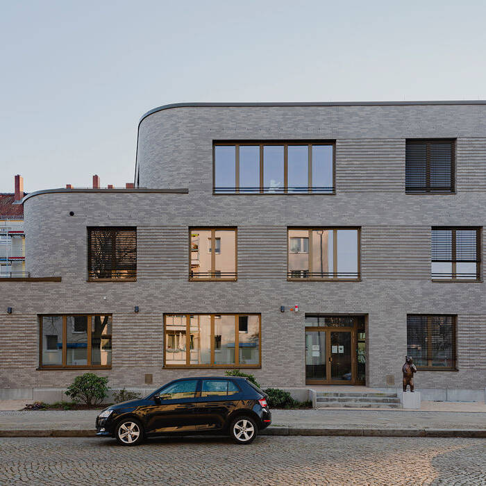 W-J_WALDOW-4_15_700pixel