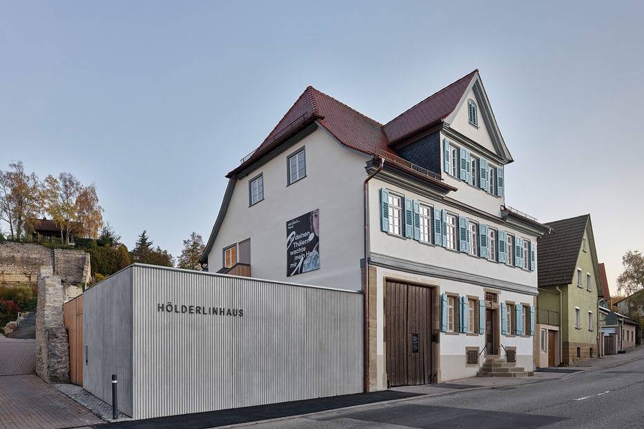 ZB654-08_15_700pixel