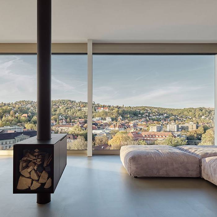 ZB715-10_10_700pixel