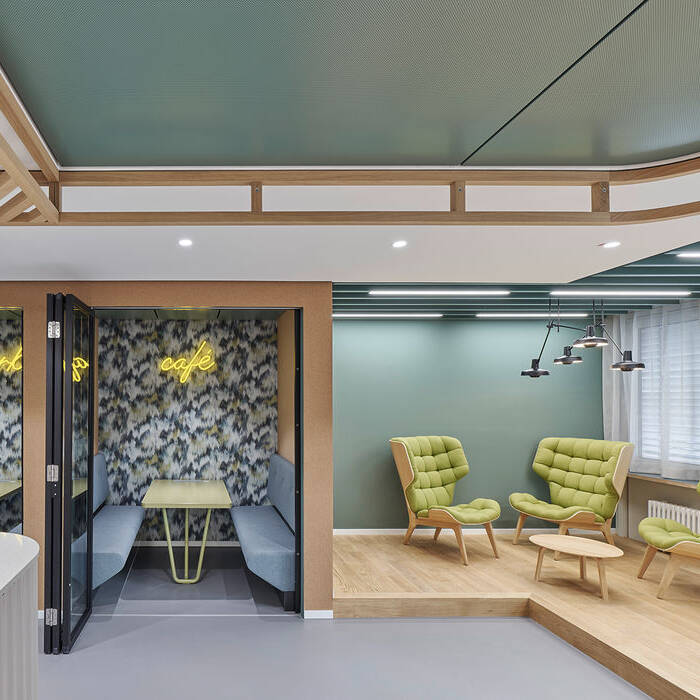 ZB718-08_15_700pixel