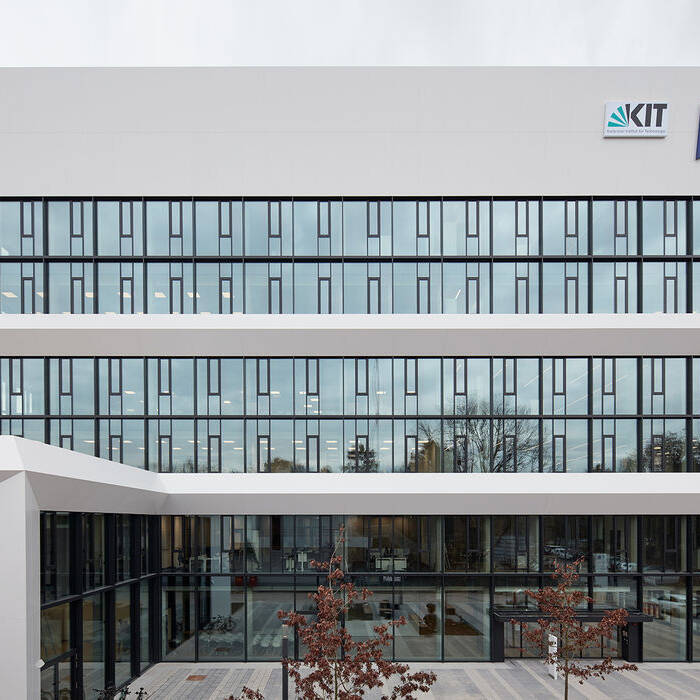 Zeiss_Karlsruhe_42_Angepasst_15_700pixel