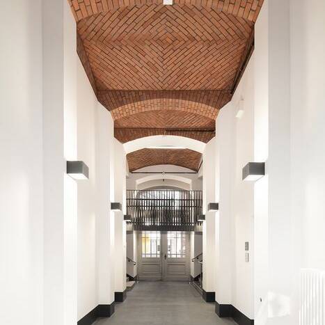 _1058160_10_700pixel