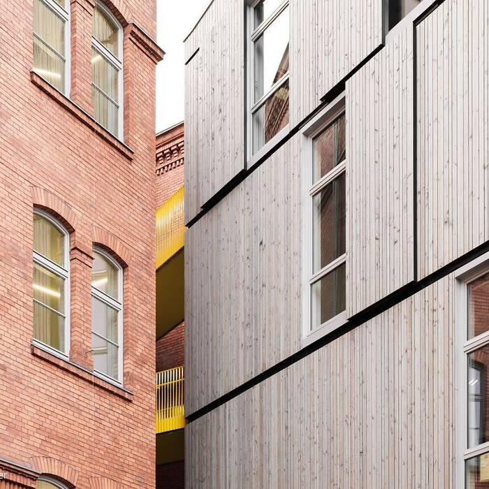 _1062844_15_700pixel