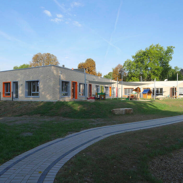 _1070976_b_19_700pixel