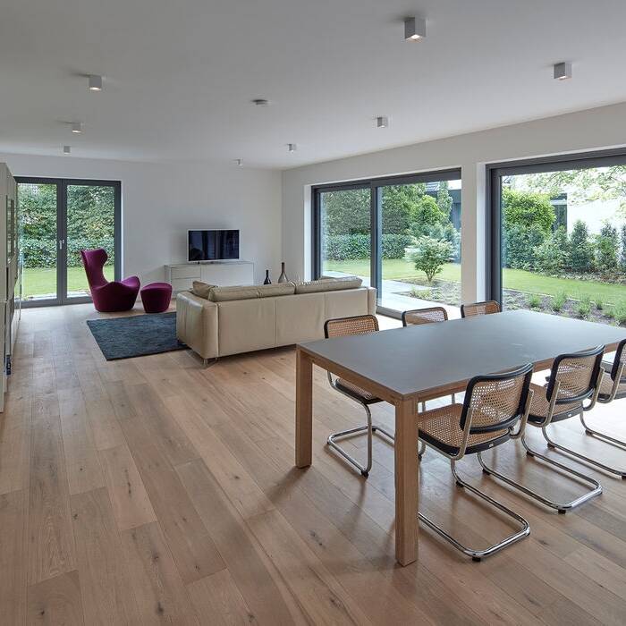 _52A1808_15_700pixel