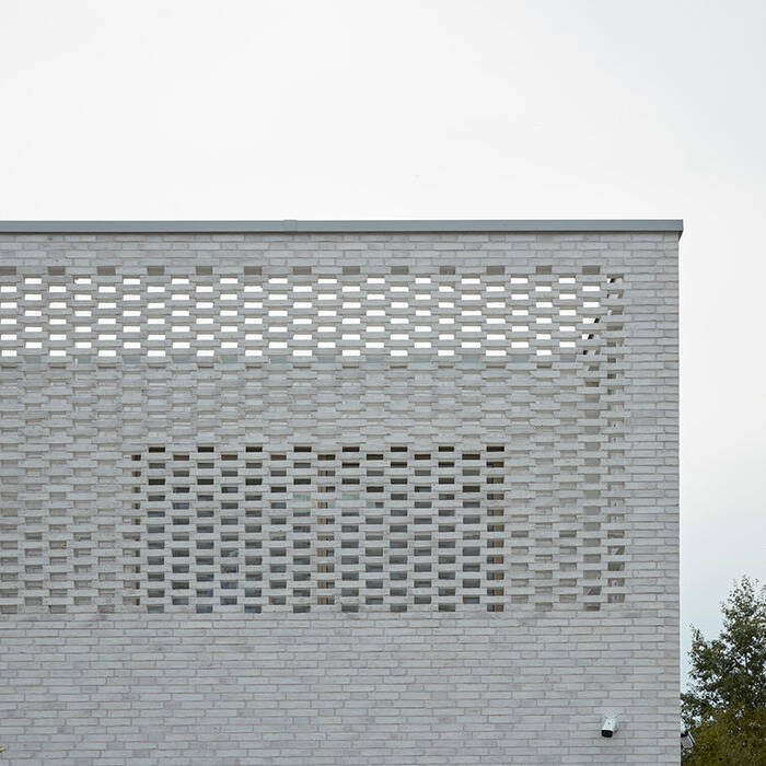 _52A2330_10_700pixel